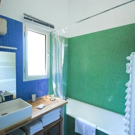 Hotel Domaine Du Normandoux, The Originals Relais Tercé